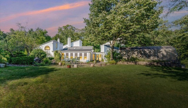 !Poconos Hidden Villa de’Casablanca Pool+Spa Creek