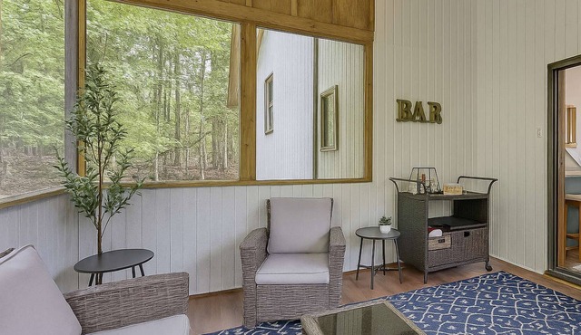 Poconos Hideaway - Woods & Wildlife