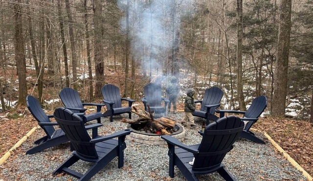 Poconos mountain and Lake Wallenpaupack retreat