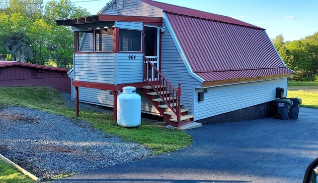 Poconos private studio for 2 Located in Lake Ariel, PA