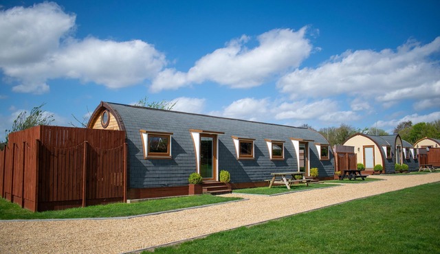 Pod 2 with Countryside view and Hot Tub