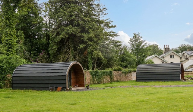 POD 3, pet friendly, character holiday cottage in Gosforth