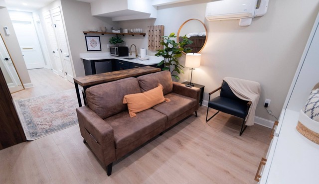 Poe's Pad in Canton Quarters