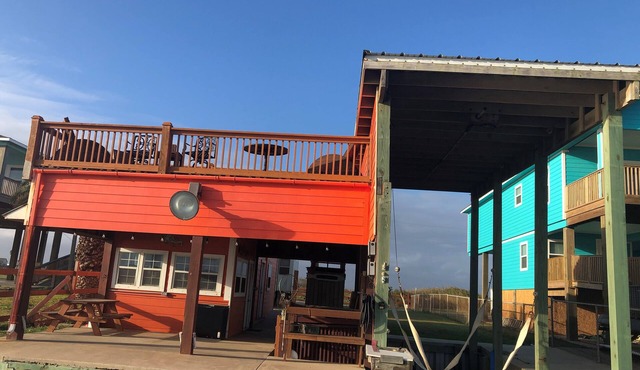 "Pogue Life" Intercoastal Fishing Camp with boat lift Sargent, Texas