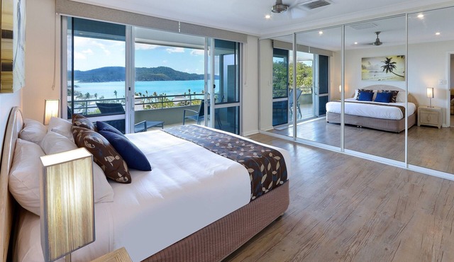 Poinciana Lodges -Ocean Views