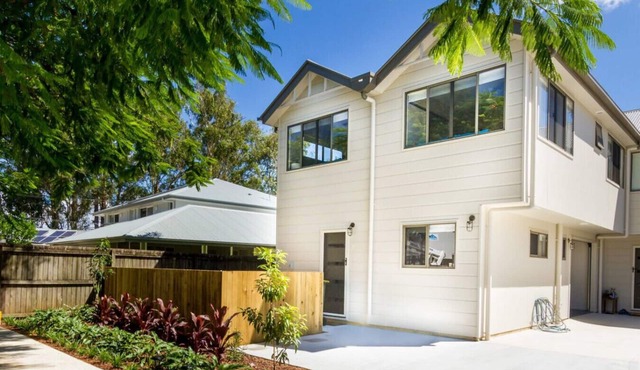 'Poinciana' @ Sunlight Swan - Beerwah - sleeps 6