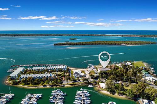 Poinsettia Beach Broadwater Retreat
