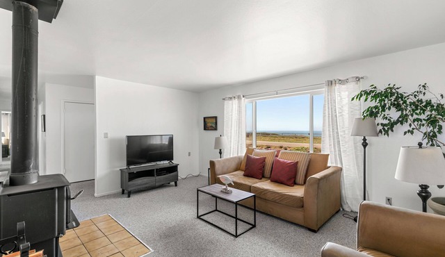 Point Arena Lighthouse - Assistant Keeper's House 2