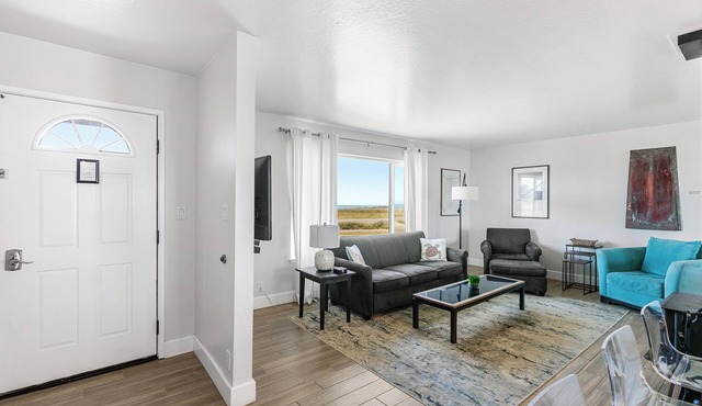 Point Arena Lighthouse - Assistant Keeper's House 4