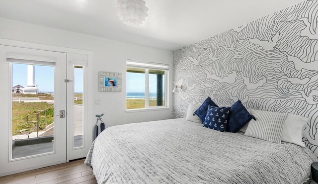 Point Arena Lighthouse - Bookkeeper's Room