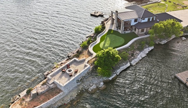 Point Break at PK Lake- Pickleball, Putting Green and Swim Dock