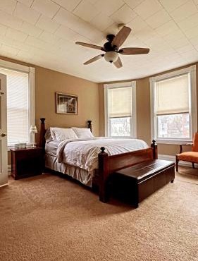 Point Breeze Guest House