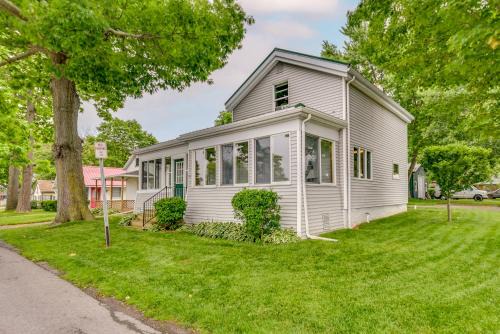 Point Breeze Vacation Rental, Walk to Lake Ontario