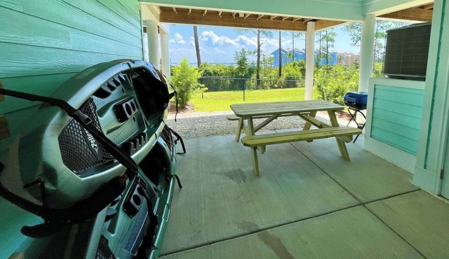 Point Serenity: Beautiful Views & 2 Kayaks!