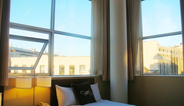 Pointe Plaza Hotel