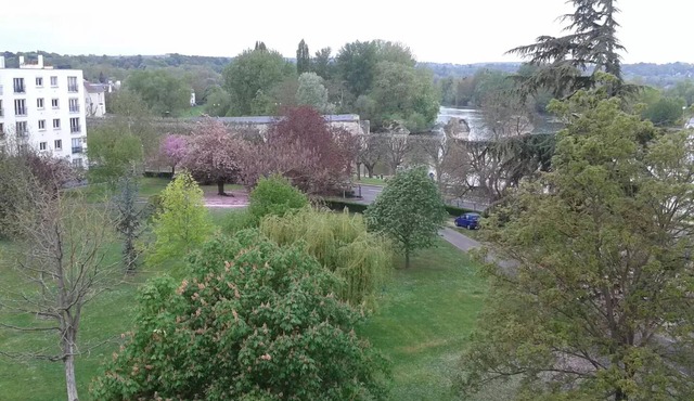 Poissy Deux Chambres à 5 mn du RER A