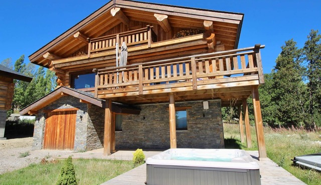 Polar Bear Chalet