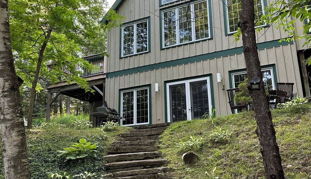 Polaris Taigh - Waterfront Cottage on the Madawaska River