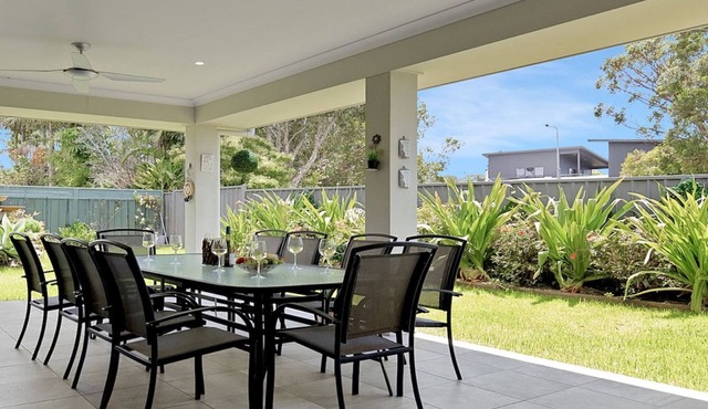 Polly's – 250m to the water