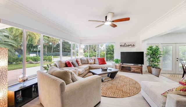 Pompano Beach Hideaway with Fenced Yard & BBQ