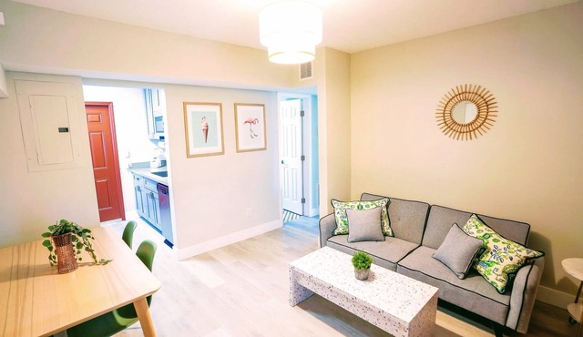 Pompano Beach Serenity Pet-Friendly Family Getaway!