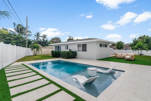 Pompano Paradise with Private Pool 5 Mins From Beach