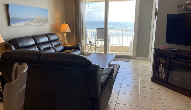 Ponce Inlet Oceanfront with Private Balcony, No-Drive Beach, Newly Renovated