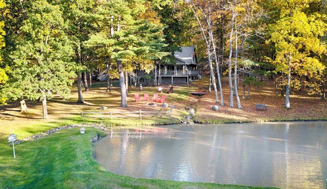 Pond Cottage: "Private Pond + Pet Friendly + Close to Wineries!"
