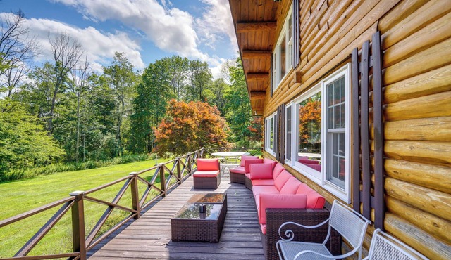 Pond & Hot Tub! Airy Hudson Valley Escape