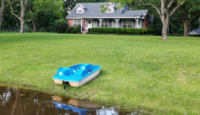 Pond House on the Plains, Auburn, Firetruck rides