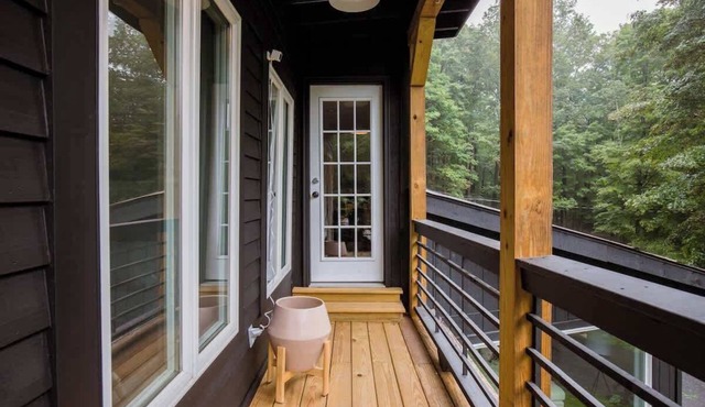Pond & Sauna at Black Ridge Cottage in Woodstock