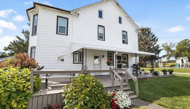 Pond View Amish Farmstay - in central Lancaster County - 3 min to Sight & Sound!