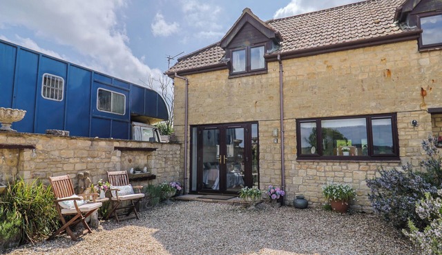 POND VIEW AT YEABRIDGE FARM, with a garden in Mosterton