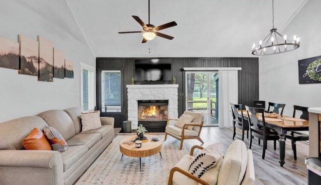 Pond view Retreat w/Fireplace + Ski Access Near Big Boulder