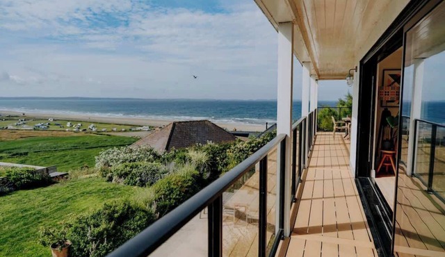 Ponderosa · Family Beach House - 400m from Newgale Beach.
