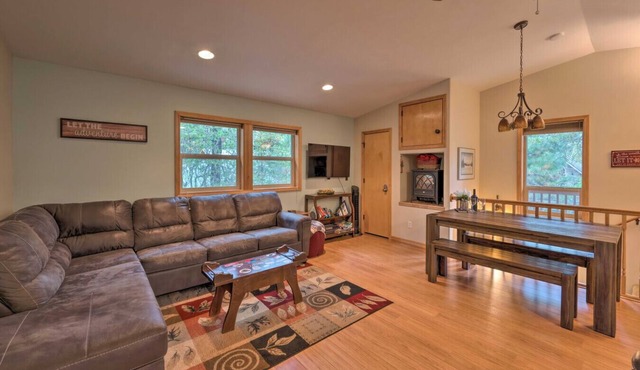 Ponderosa Gem w/Hot Tub AC Beach Fire Pit