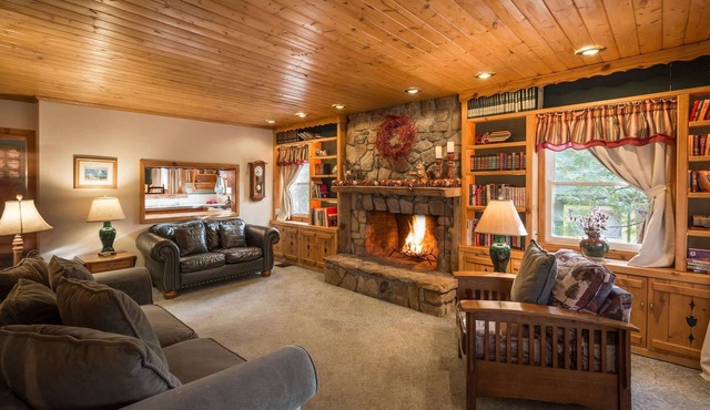 Ponderosa Lodge - Lodge | 11 Beds | Three Bathrooms | Sleeps 15