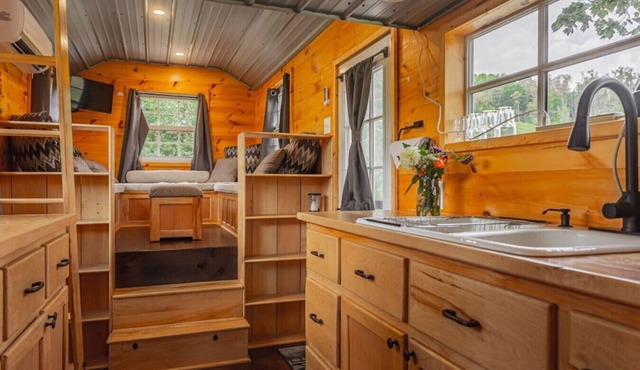 Pondside TinyHome near Grayson Highlands FEES INCL