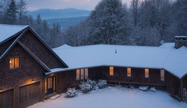 Pondview: Hot Tub | Spacious | Privacy