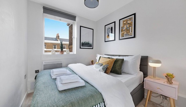 Pont Street SW1X 🚇 Sloane Sq 🚇 Knightsbridge