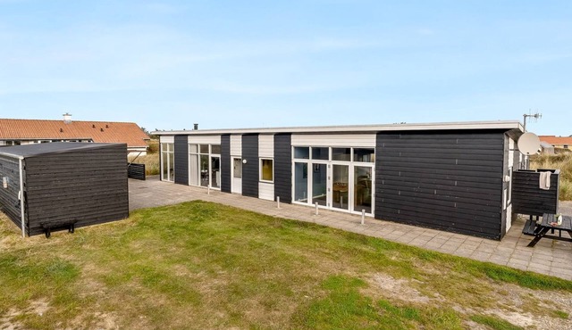 "Pontus" - 400m from the sea by Interhome