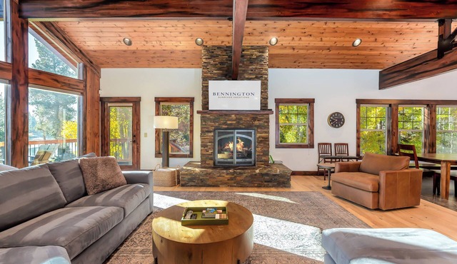 PONY47 - Stunning River Front Home, Community Pool