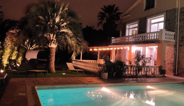 Pool + 10 min walk to the beach