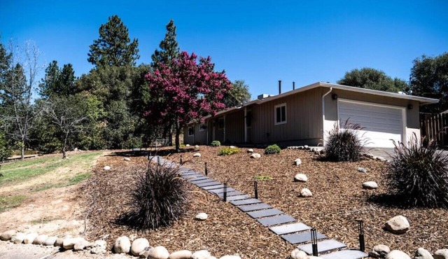 Pool-2 King Beds-Hot Tub-Fire Place-Garage Parking