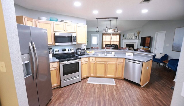 Pool 2 King Beds Home Family Baby Ready Beach Gear Fire Pit