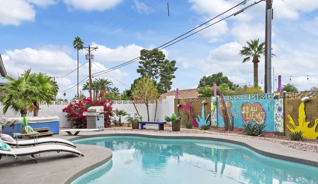 Pool + 3 Bedrooms I Downtown Scottsdale