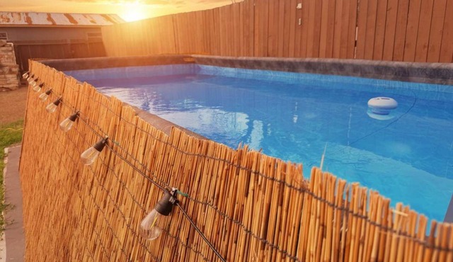 Pool, 5/2 hot tub, 2kings, fire pit