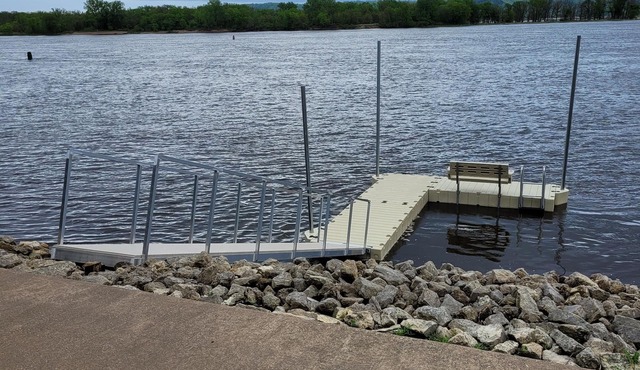 Pool 8 River House , A Couples' Retreat!