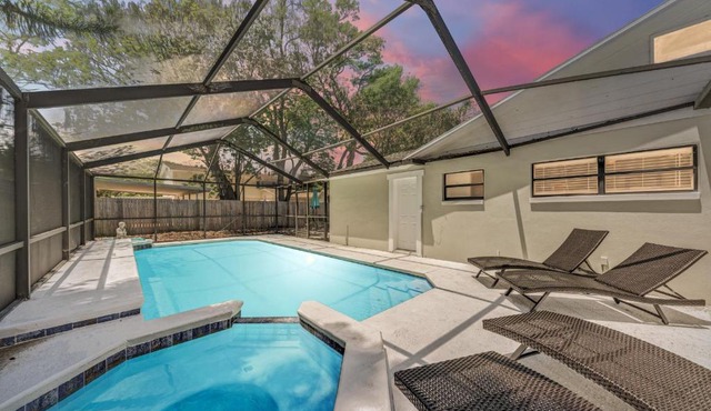 ⭑ Pool-80 in TV-BBQ Grill- Beach- Airport ⭑