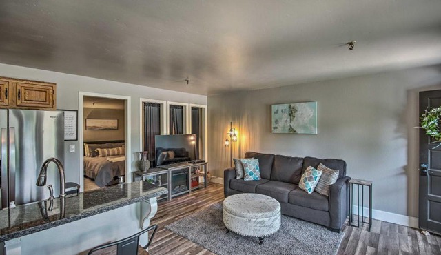 Pool Access Condo with Patio in Afton